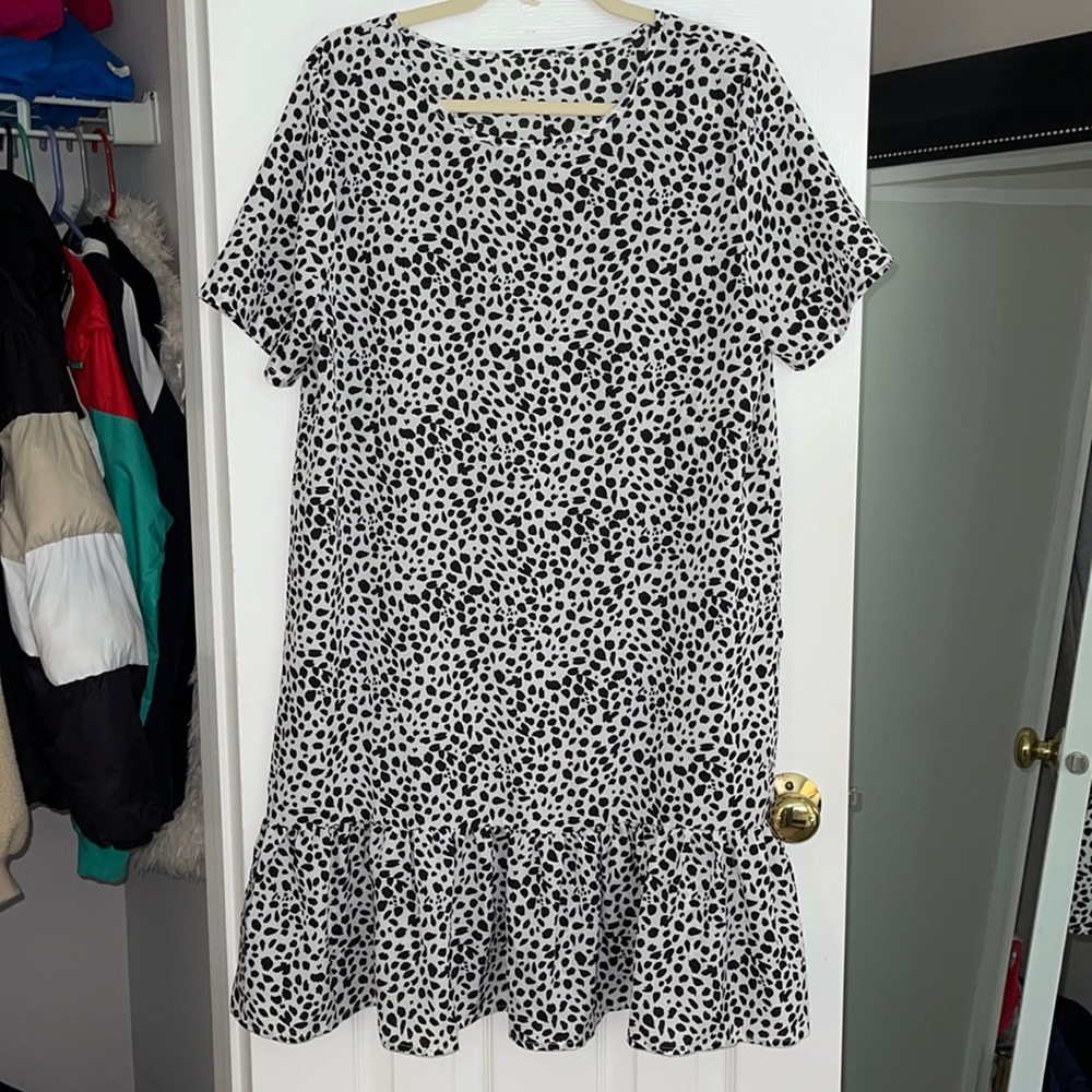 Shein, Size L, Black and White